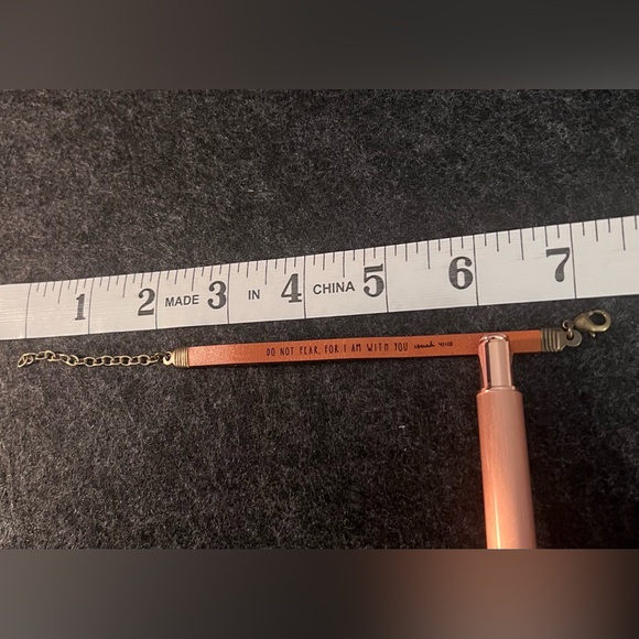 ✝️"Do not fear, for I am with you” Isaiah 41:10 Leather bracelet - Picture 4 of 10